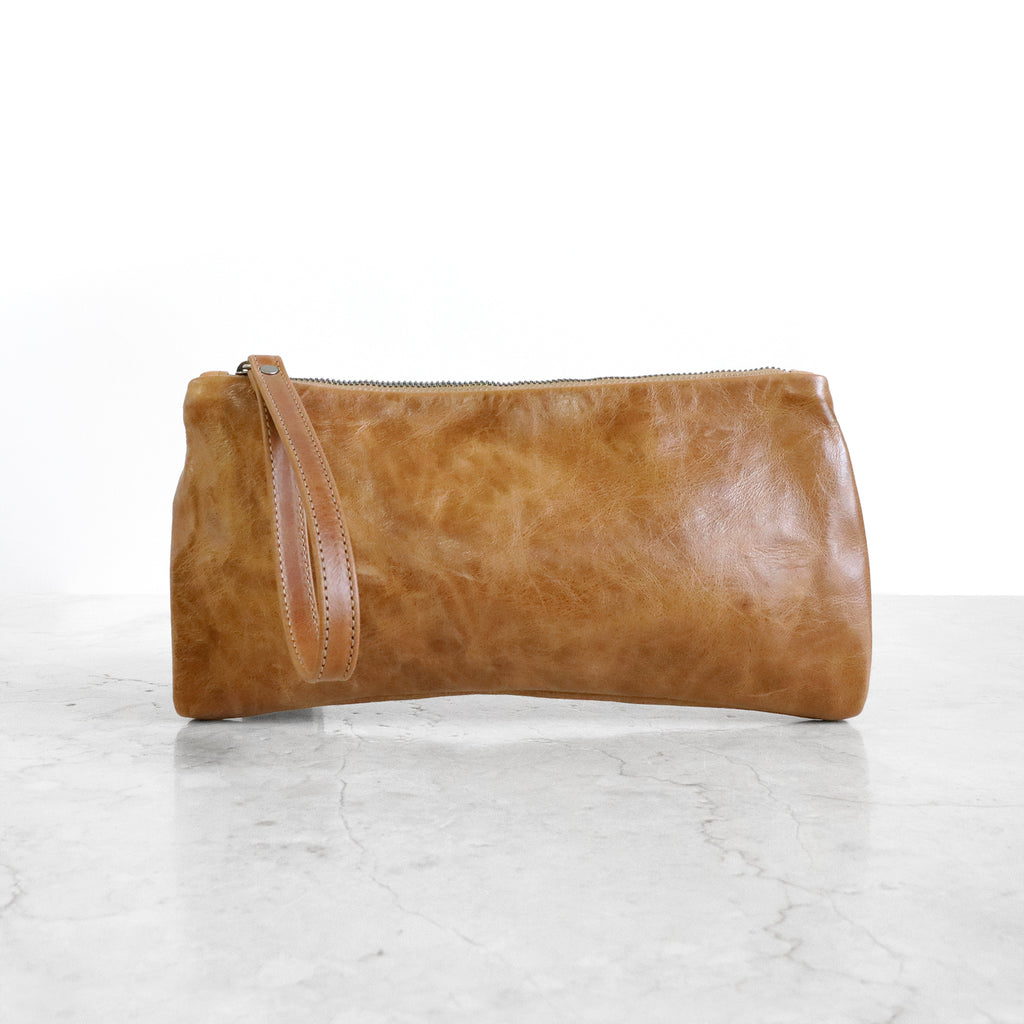 roro large in light saddle