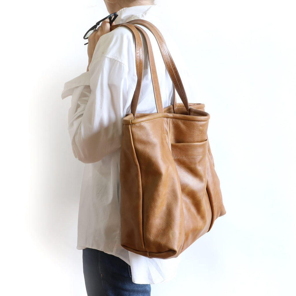 model holding asher large