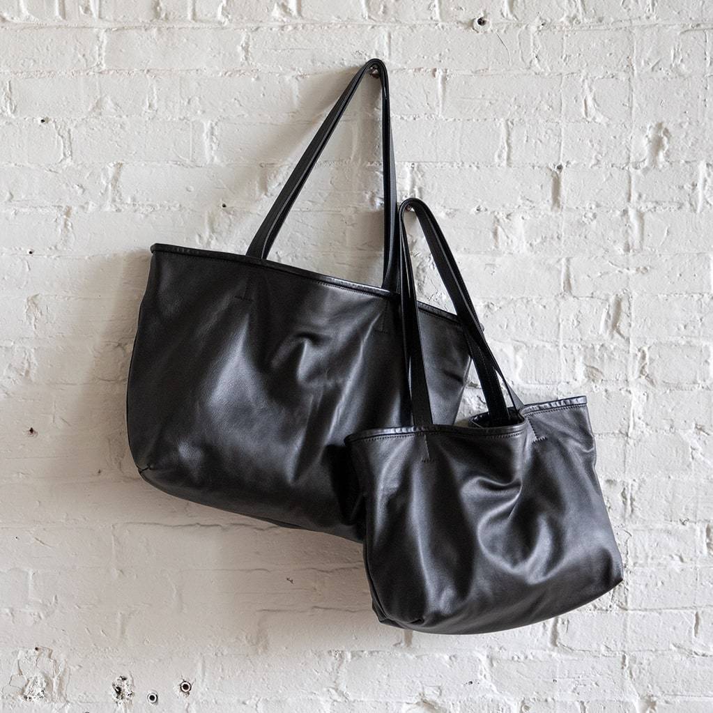 asher large and small in plonge black