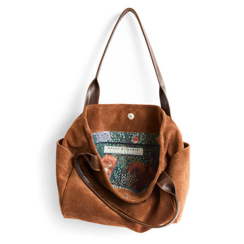 TTS207 | Sarah | Washington DC | Bucket Tote