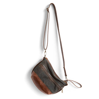 DFL760 | Sara | California | Tiny Duffel
