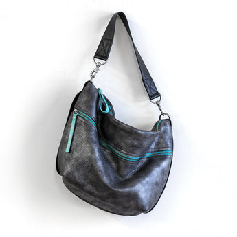 DFL069 | Aimee | Single Zip Duffel - Medium