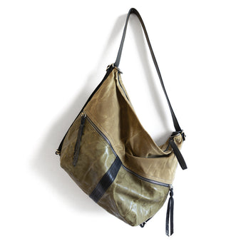CDZ477 | Alicia | Wisconsin | City Safari Double Zip - Large