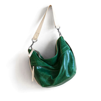 DFL074 | Amanda | Single Zip Duffel - Medium
