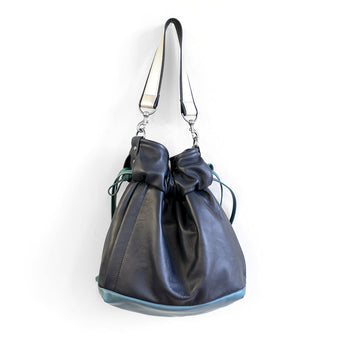 VZC019 | Anne | Vertical Zip Cinch - Medium