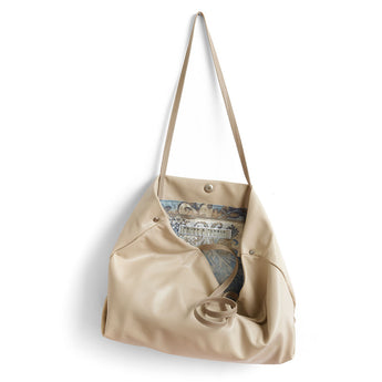 TTS185 | April | West Virginia | Bucket Tote
