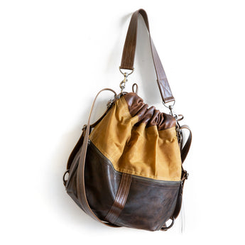 TRN206 | Brandy | California | Train Pack Double Zip Hoop - Large