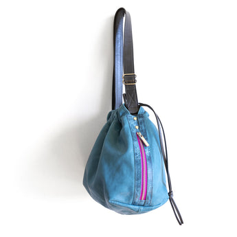 BOR319 | Daisy | Malaysia | Borough Double Zip