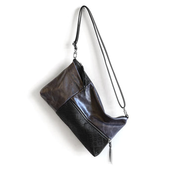 REB051 | Deborah | Washington | Rebel 'front zip'