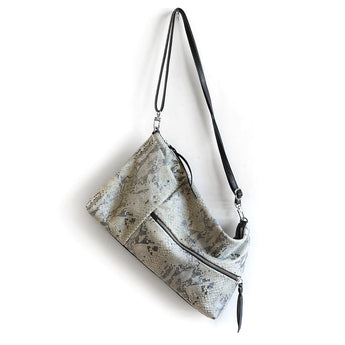 REB050 | Eliza | Maine | Rebel 'front zip'