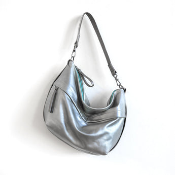 DFL043 | Elizabeth | Single Zip Duffel - Medium