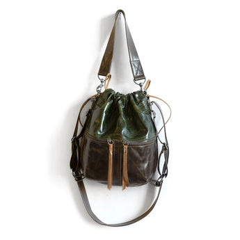 TRN219 | Gloria | Canada | Train Pack Double Zip Hoop - Small