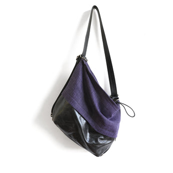 CSZ282 | Holly | Michigan | City Safari Single Zip - Medium