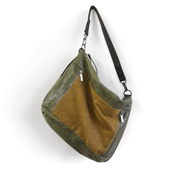 SBW300 | Karen | California | Subway - Large<br>(substitute: short strap)