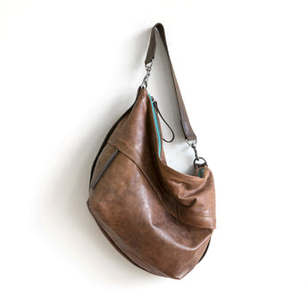 DFL028 | Kattie | Single Zip Duffel - Large