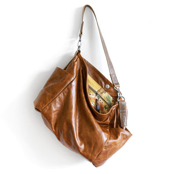PLB310 | Kristin | California | Pillow Bucket Hoop