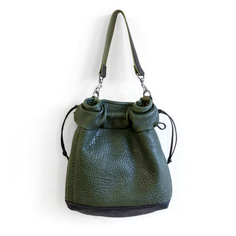VZC020 | Lauren | Vertical Zip Cinch - Medium