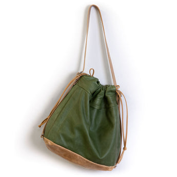 VZC030 | Cynthia | Maine | Vertical Zip Cinch - Medium