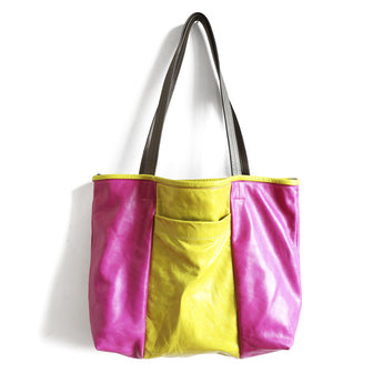 ASH091 | Lynne | Illinois | Asher - Large<br>with D-rings