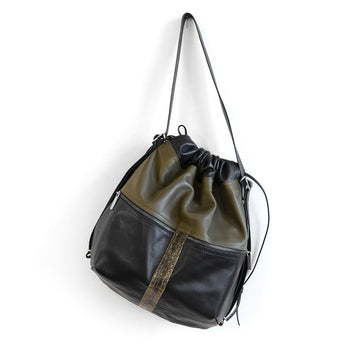 TRN234 | Megan | New York | Train Pack Double Zip
