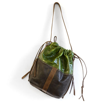 TRN102 | Melanie | New York | Train Pack Double Zip - Medium