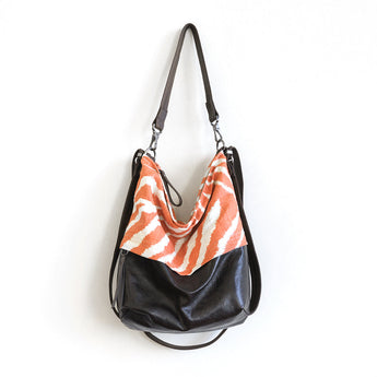 CSZ028 | Michele | City Safari Single Zip - Medium