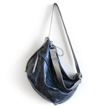 DFL174 | Michelle | Delaware | Single Zip Duffel - Medium
