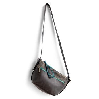 DFL582 | Nitasha | California | Tiny Duffel