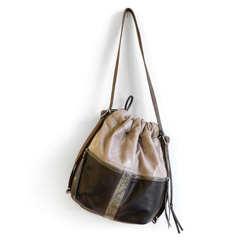 TRN227 | Rebecca | New Hampshire | Train Pack Double Zip - Medium