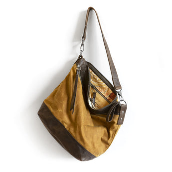 VTG553 | Robin | Delaware | Vintage Hobo Single Zip Satchel - Small