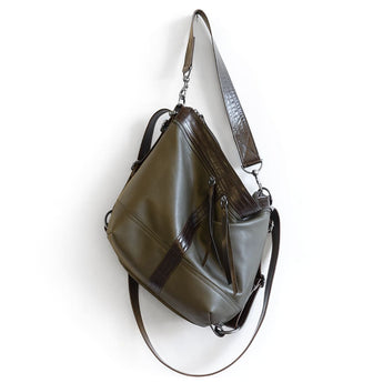VTG571 | Robin | North Carolina | Vintage Hoop Hobo Double Zip - Medium