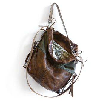 TRN117 | Sarah | California | Train Pack Double Zip Hoop - Medium