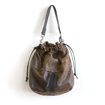 TRN004 | Susan | Double Zip Train - Large