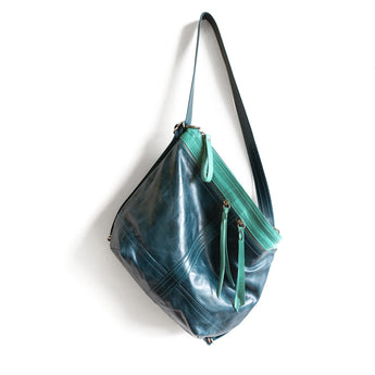 VTG616 | Suzi | Canada | Vintage Hobo Double Zip - Medium