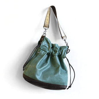 VZC003 | Tonia | Vertical Zip Cinch - Medium