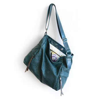 PLB432 | Traci | Massachusetts | Pillow Bucket Hoop