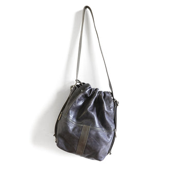 TRN477 | Train Double Zip - Small
