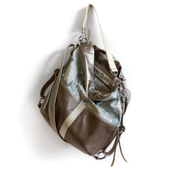 TRN262 | Trang | New York | Train Pack Double Zip Hoop