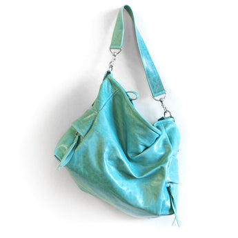 PLB125 | Yuliya | California | Pillow Bucket