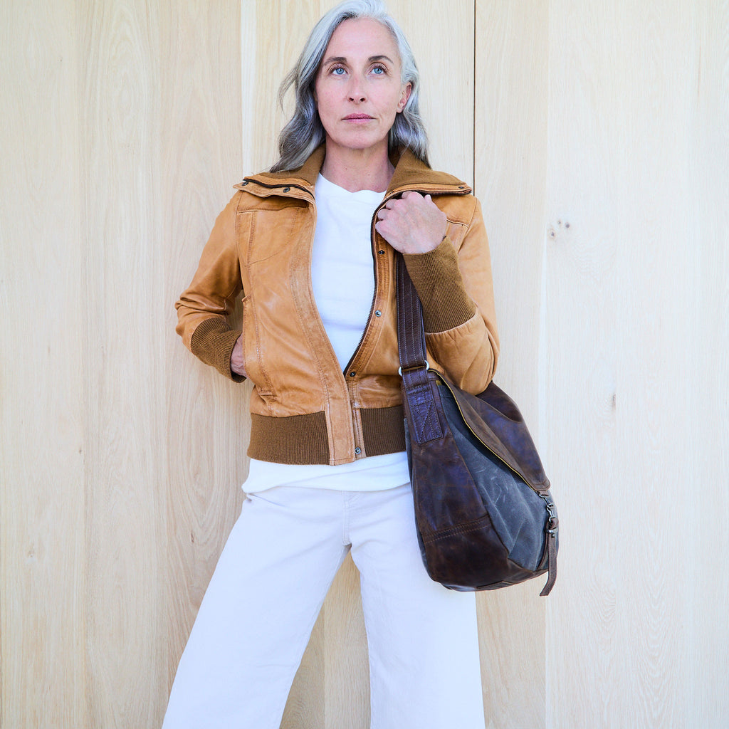 rustic pecan + dark oak waxed canvas 1903 size large 