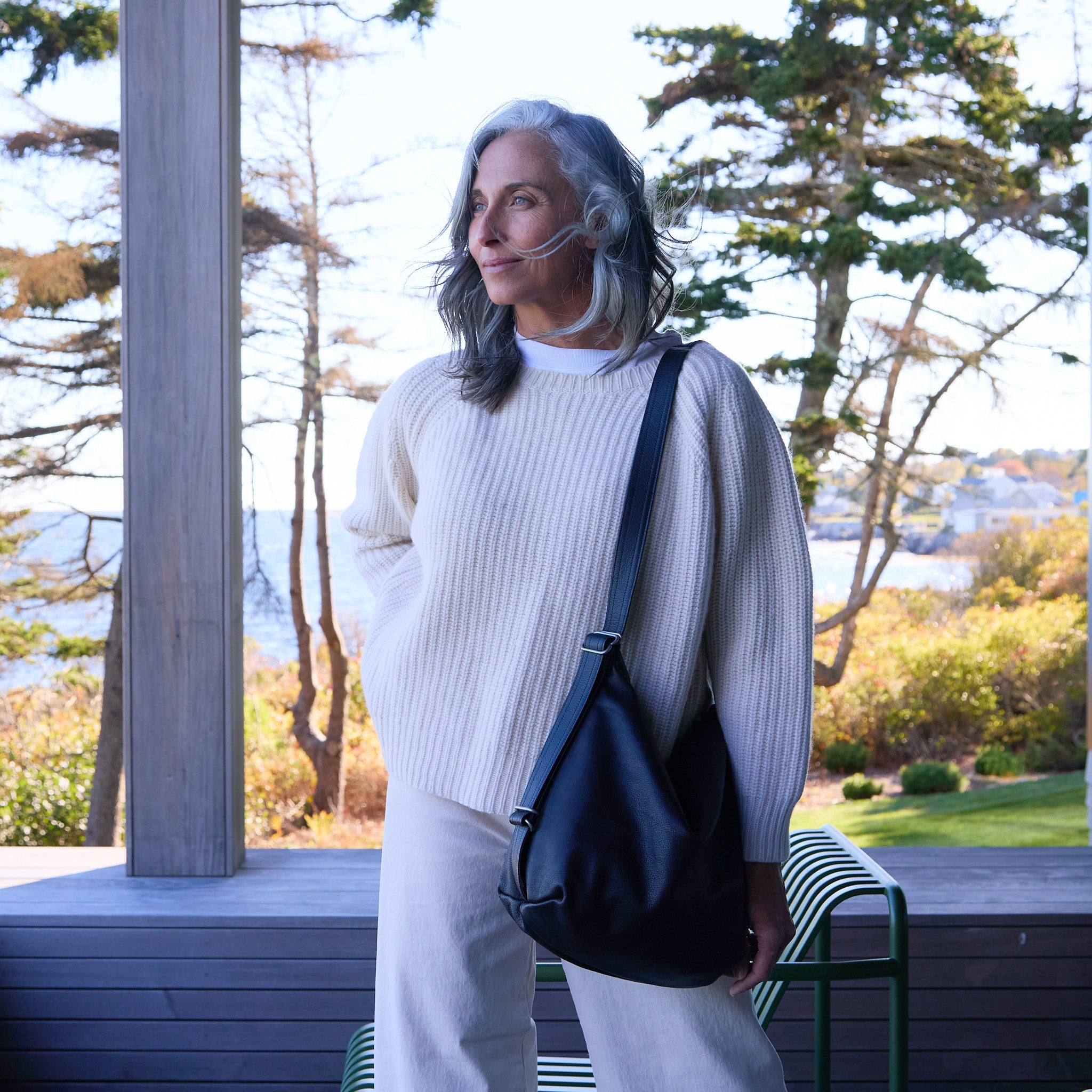 hobo size medium in honed black