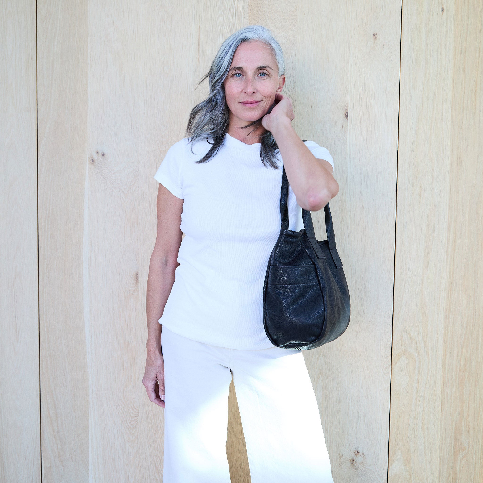 bucket tote in honed black