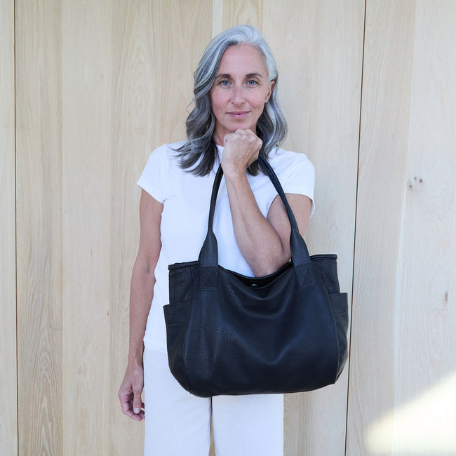 honed black | bucket tote in honed black