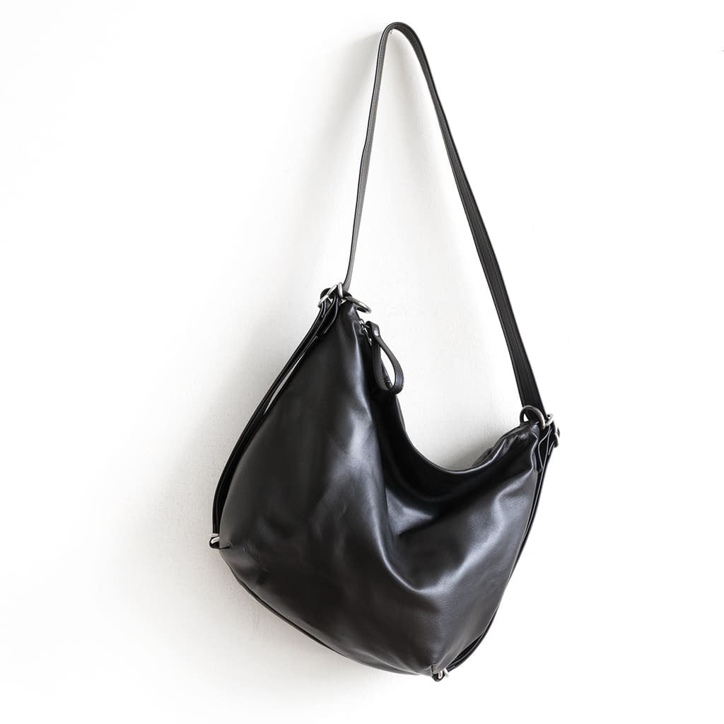 small hobo pack in plonge black