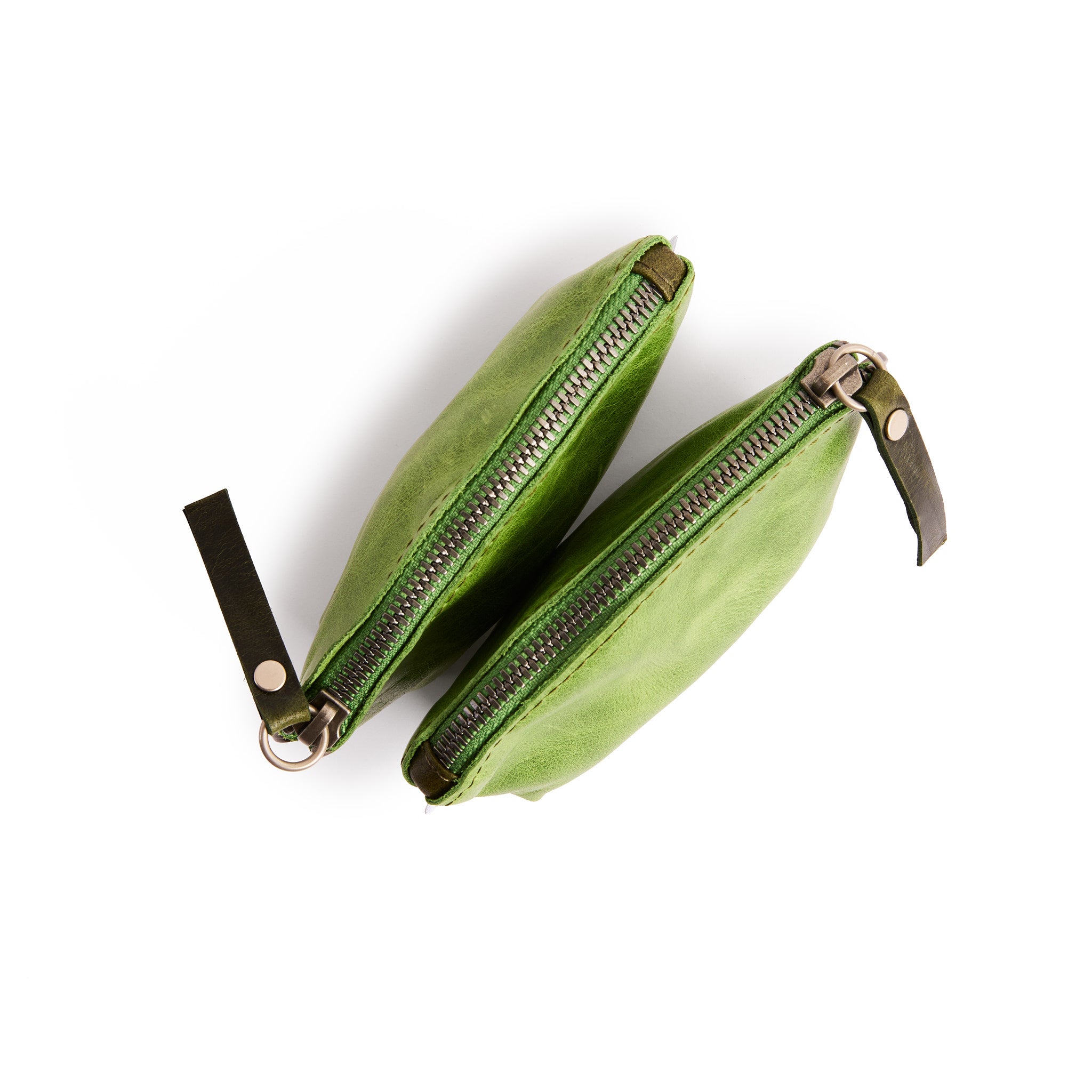 bijoux in sweet pea and pine zipper detail