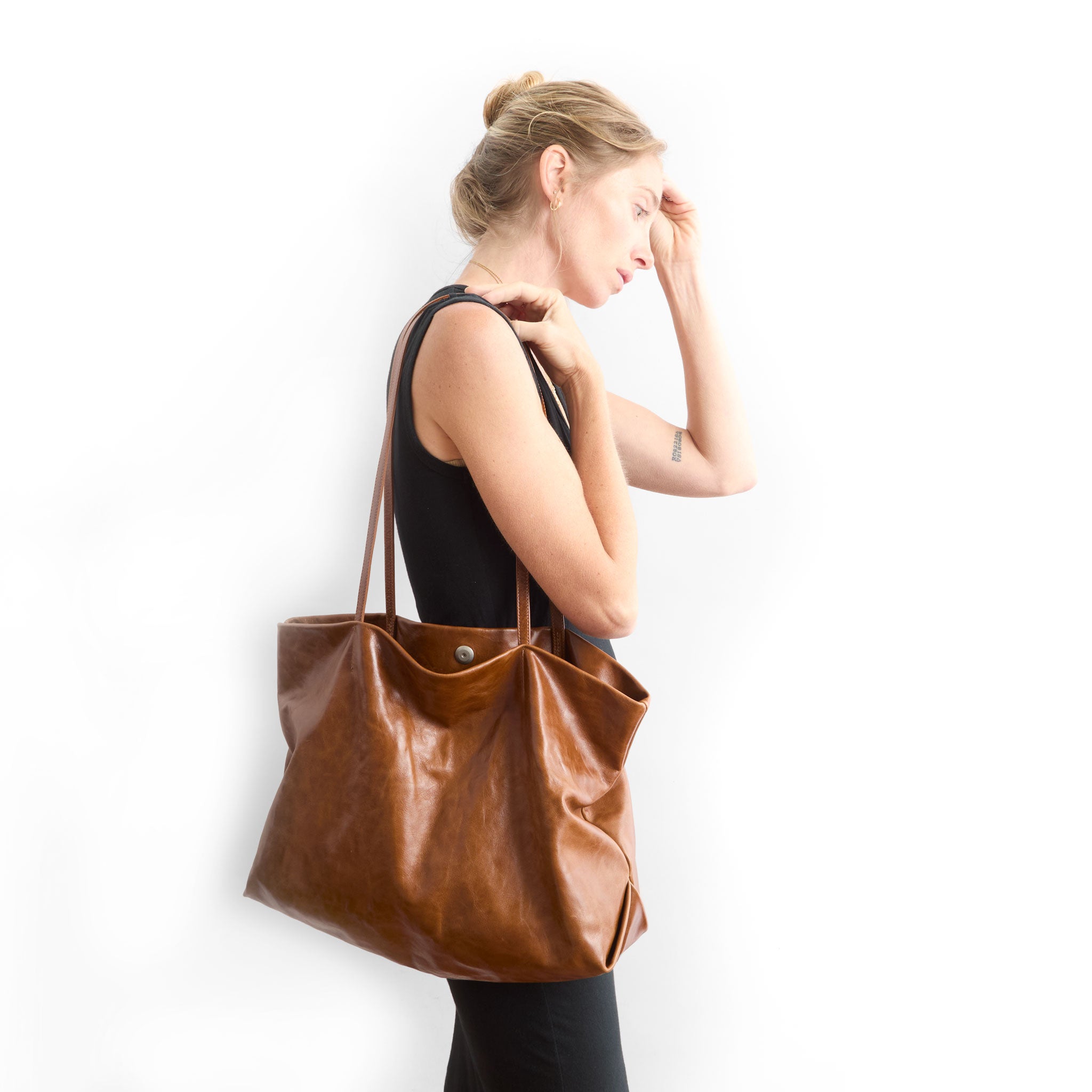 brooklyn tote in saddle