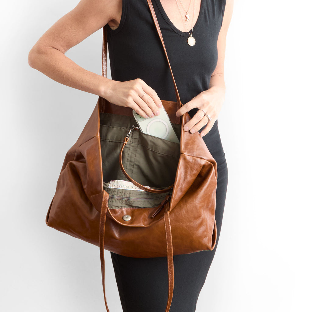 brooklyn tote saddle, being modeled 