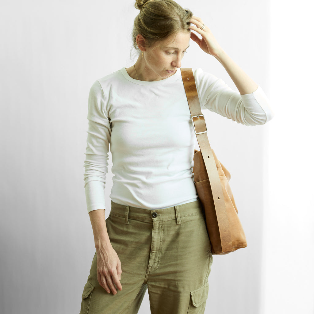 model with large central lotus in premium saddle 