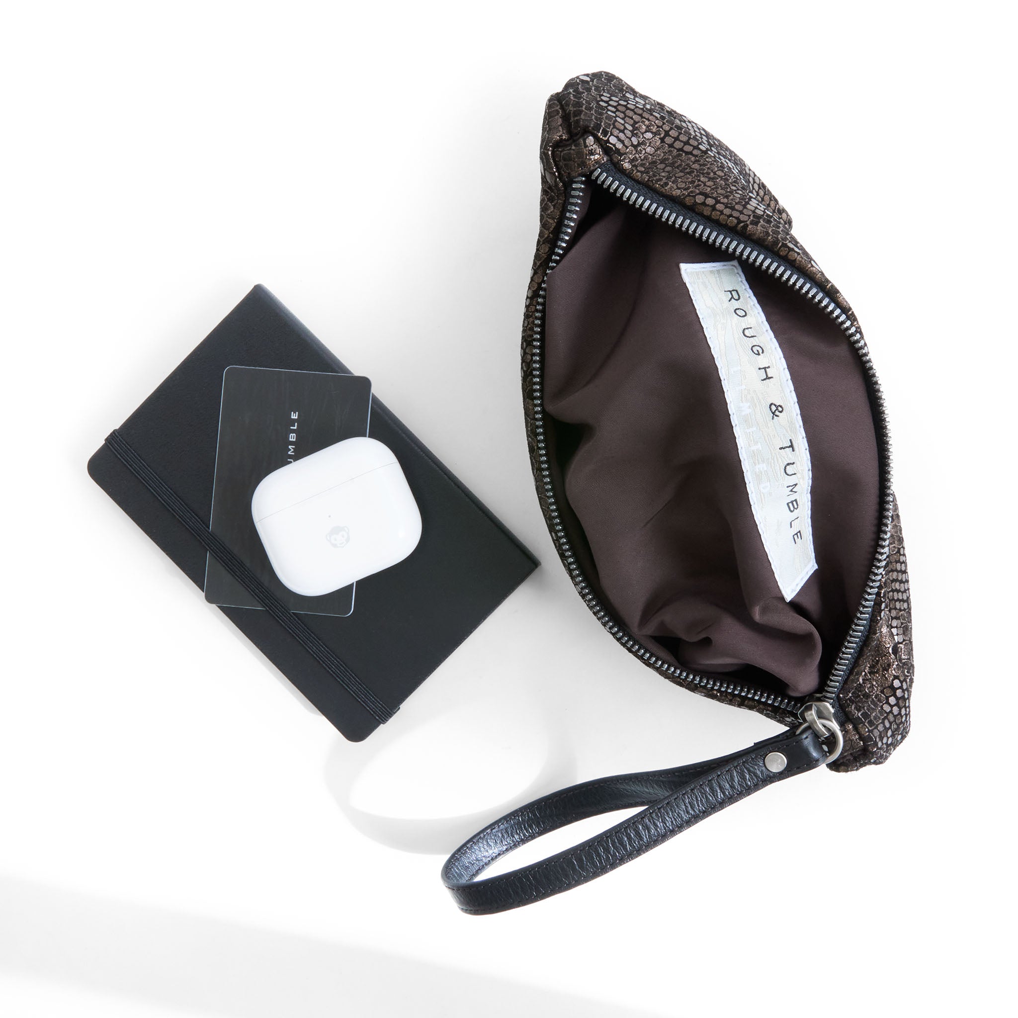 roro in choclate opal, showcasing interior cocoa lining