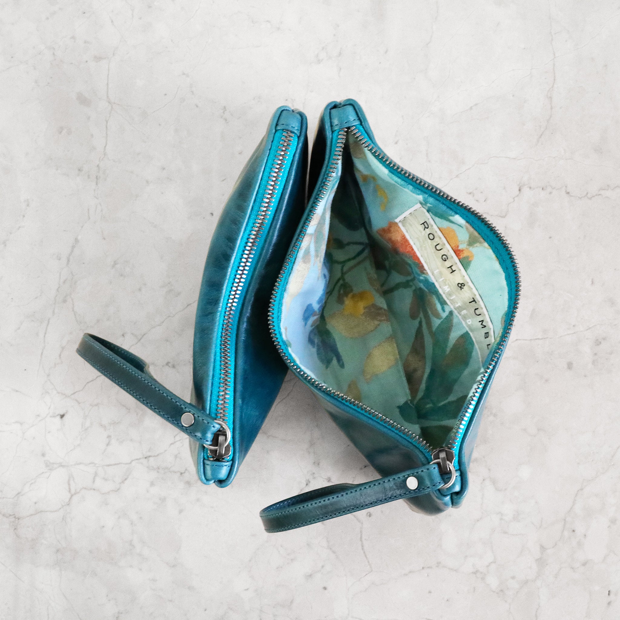 roro large with small in tourmaline interior view showing lake lining